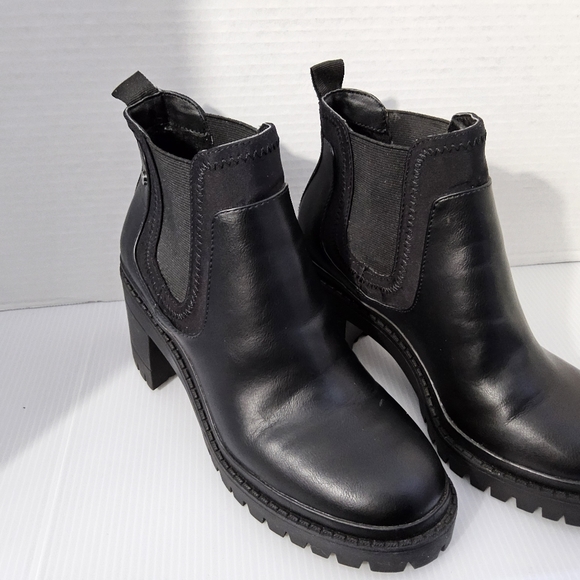 Simply Vera wang block heel blk boots - Picture 2 of 4